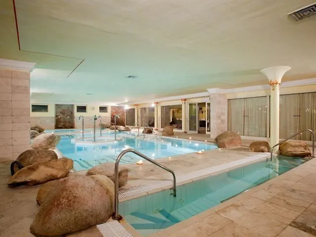 Quartu SantʼElena Sighientu Resort Thalasso & Spa מלון