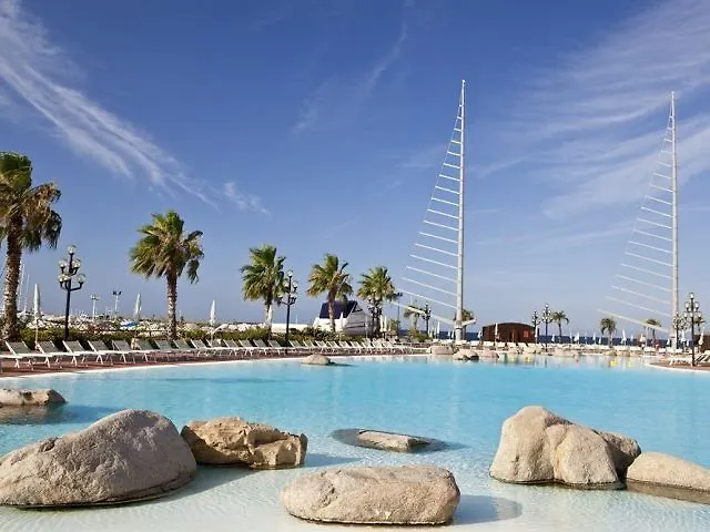 מלון Quartu SantʼElena Sighientu Resort Thalasso & Spa